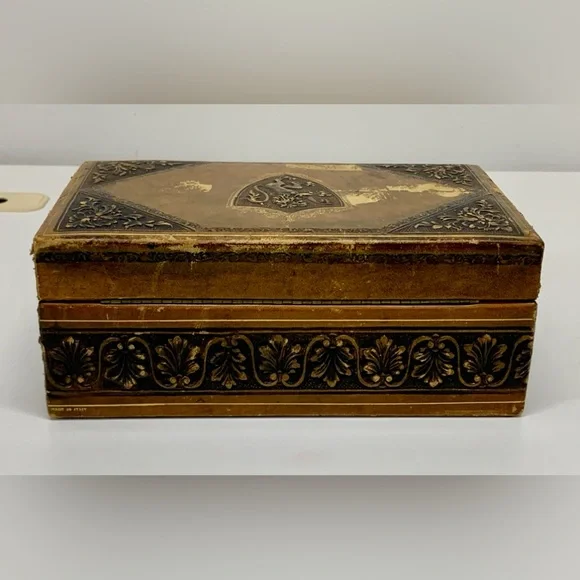 Mid Century Vintage Lion Crest Embosssed Embellished Leather Wood Jewelry Box